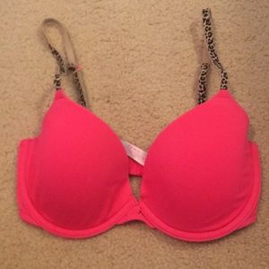VS pink hot pink bra